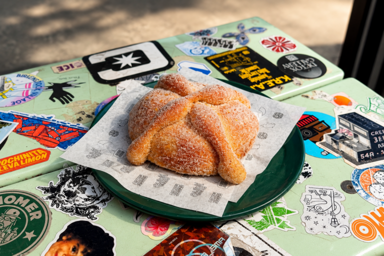 Green Rhino recupera la esencia del pan de muerto con una receta tradicional