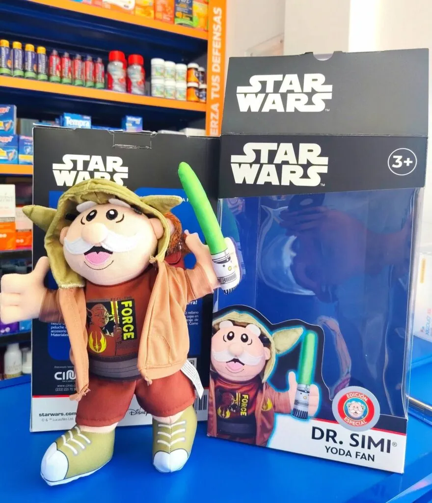 Víctor González Herrera presenta Simipeluches de Star Wars.